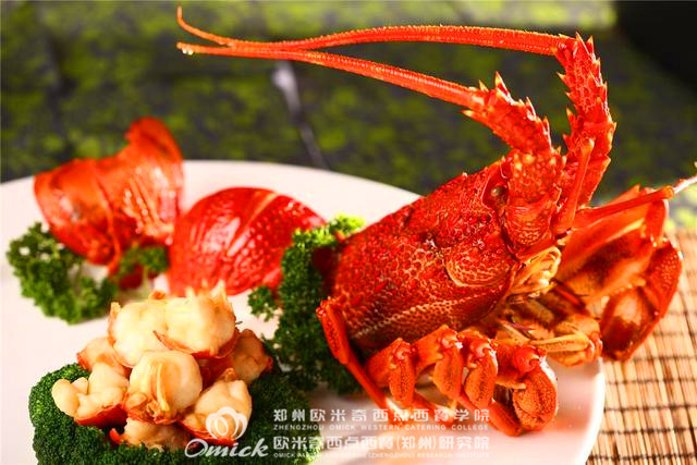 西餐教学优雅的吃龙虾，是这个初夏最享受的事！