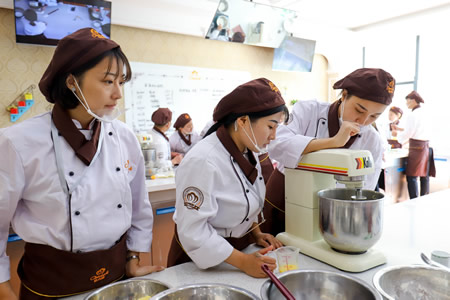 初高中生没有学历,学什么技术改变命运?