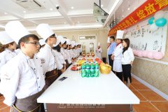 如何才能成为一名合格的西点师?