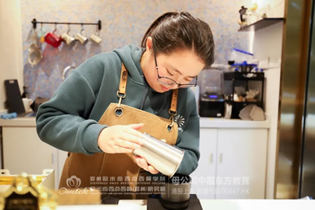 咖啡学子就业故事 | 冯茹楠:世间所有发光的梦想, 都经历了刻意练习