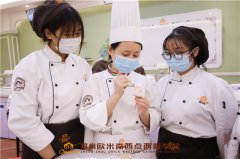 专业院校告诉你,女生考不上高中学什么技术好!