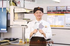 西餐师如何在行业中更具竞争力?